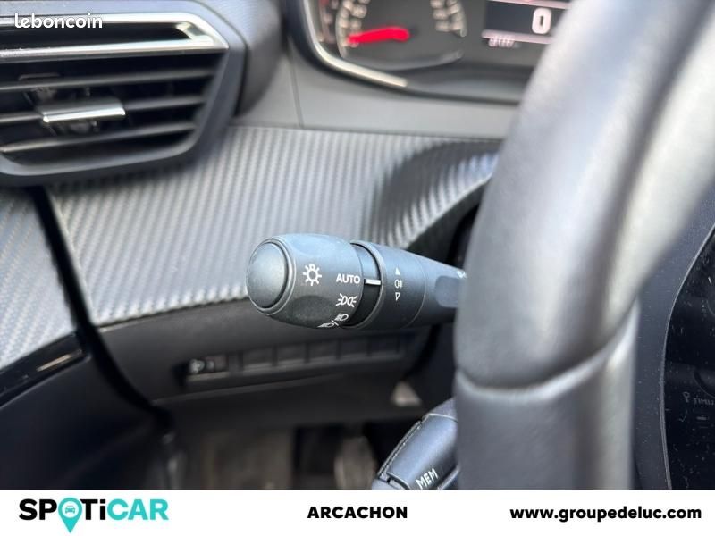 Peugeot 2008 1.2 PureTech 100ch S&S Active (image 20)