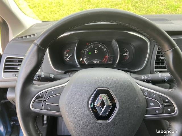 Renault megane iv estate tce 130 zen 2016 (image 32)