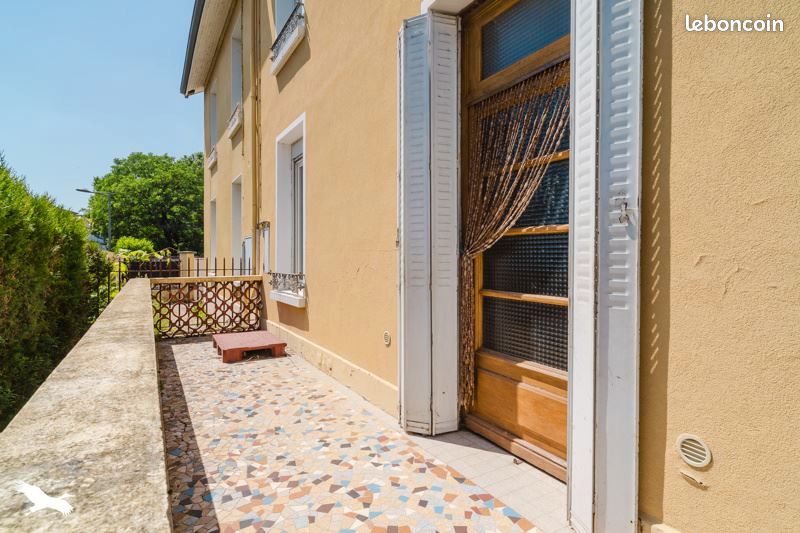 Maison 4 pièces 97 m² · à Décines-Charpieu · 97 m² · 265 500 €
