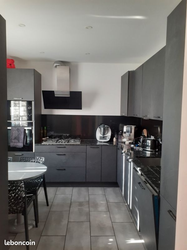 Maison 5 pièces 99 m² · à Décines-Charpieu · 99 m² · 470 000 €