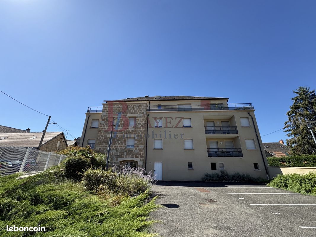Appartement 3 pièces 93 m² · à Brive-la-Gaillarde · 93 m² · 1 090 €/mois