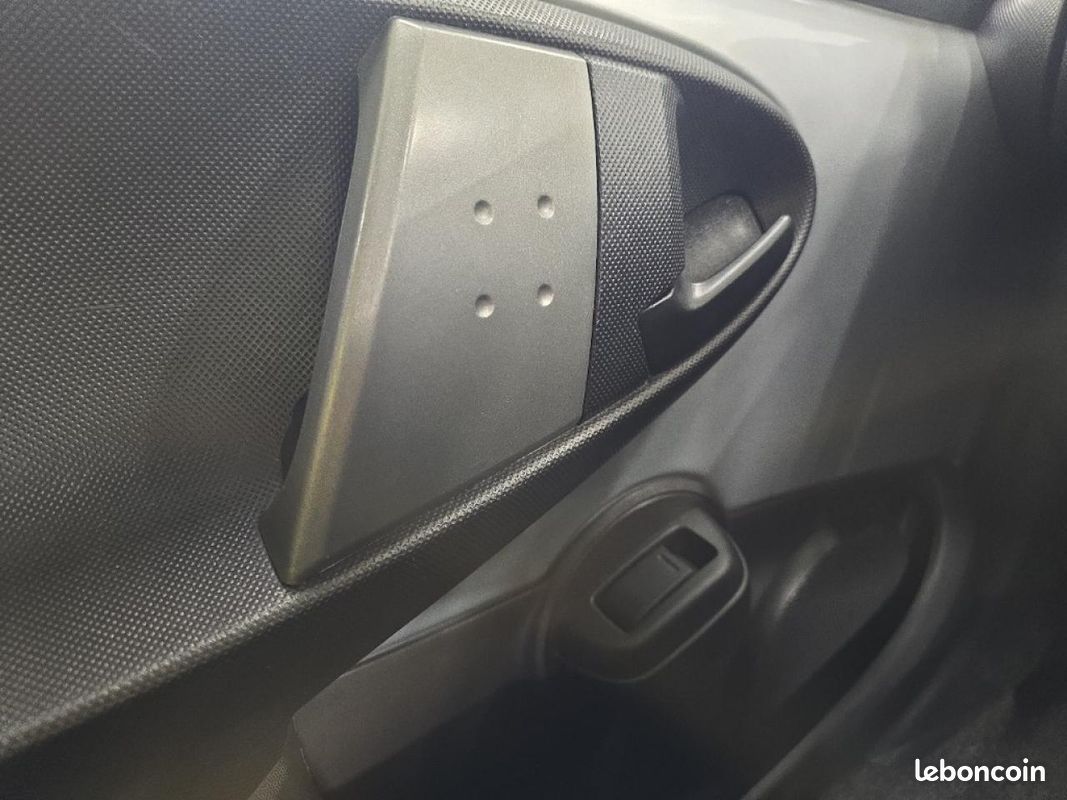 CITROEN C1 1.0i TENDANCE MOTEUR A CHAINE GARANTIE 12 MOIS (image 15)