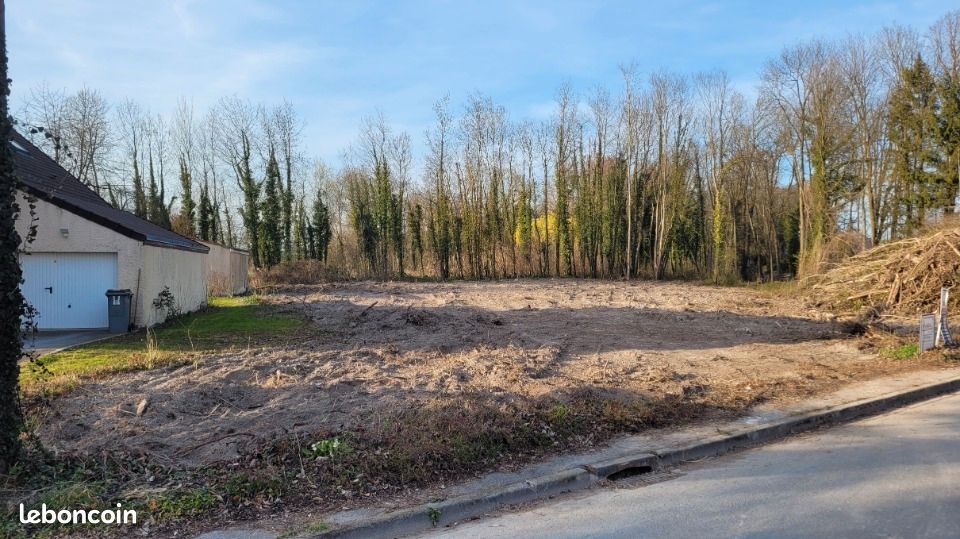 Terrain 775 m² Bazancourt · 85 000 €