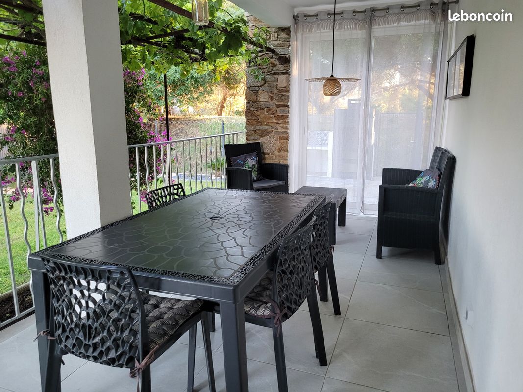 Appartement rez-de-jardin, piscine, proche plage, climatisation et Wifi, quartier paisible des Bormettes (image 6)