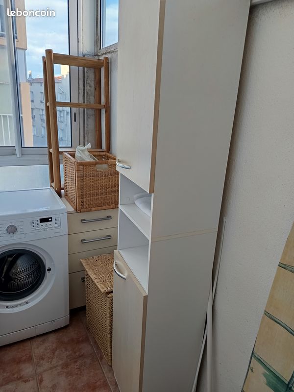 Placard long salle de bain (image 1)