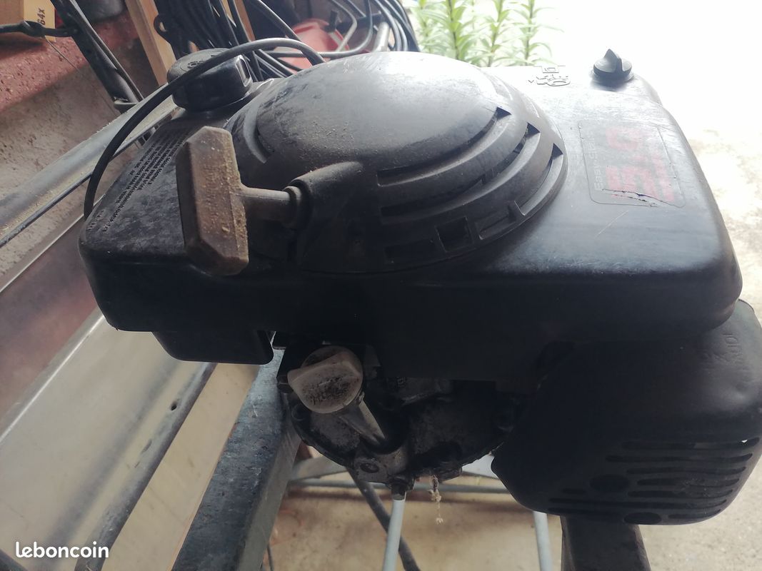Vend moteurs tondeuse Honda (image 3)