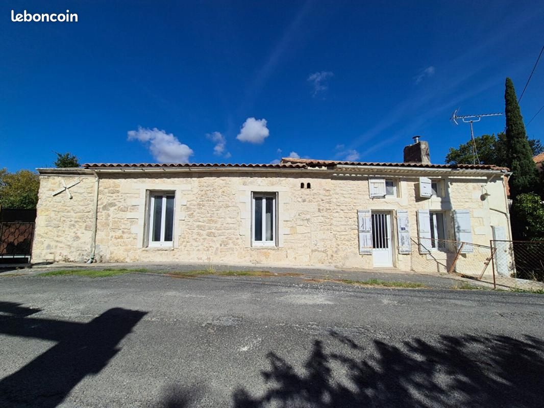 Maison 4 pièces 120 m² · à Saint-Savinien · 120 m² · 200 220 €