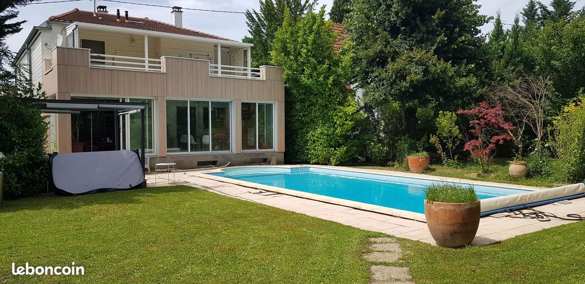Maison 8 pièces 235 m² · à Brunstatt-Didenheim · 235 m² · 780 000 €