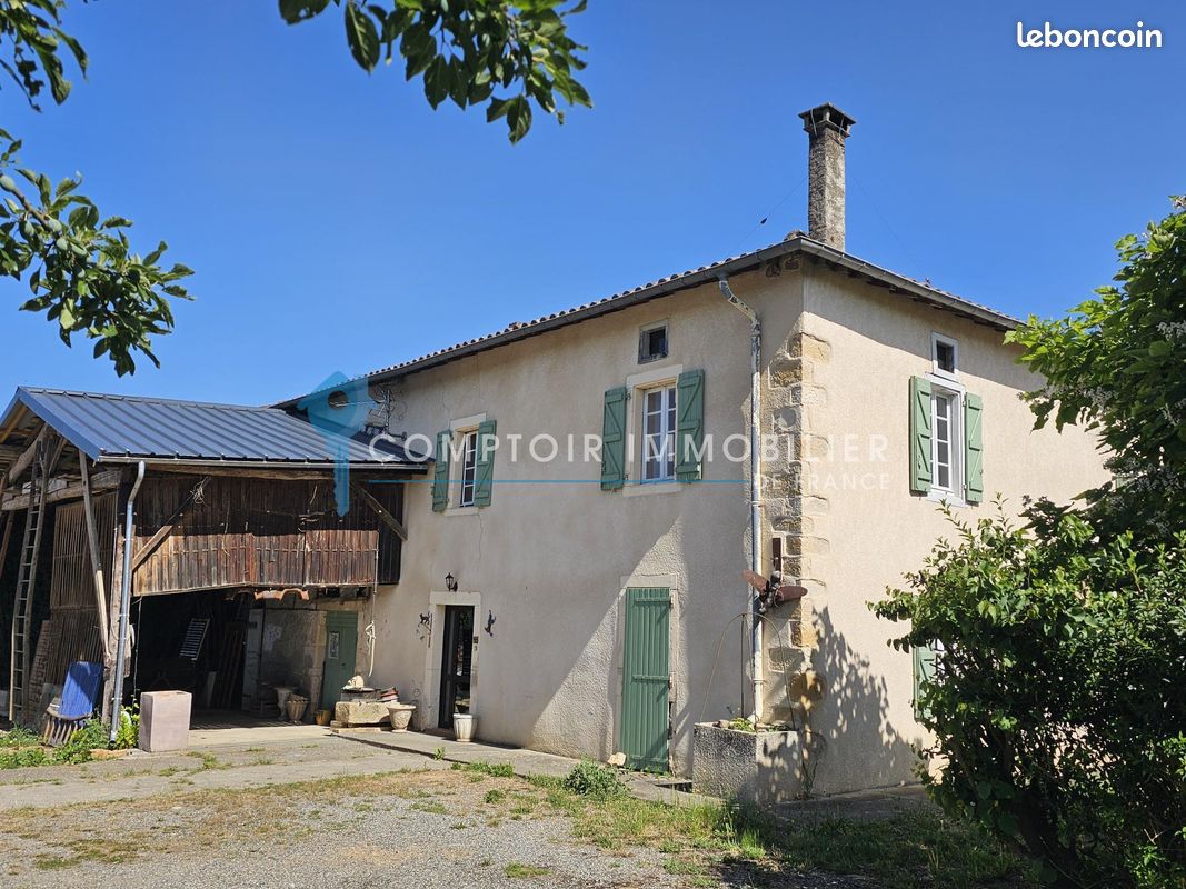 Maison 4 pièces 140 m² · à Cassagne · 140 m² · 167 000 €