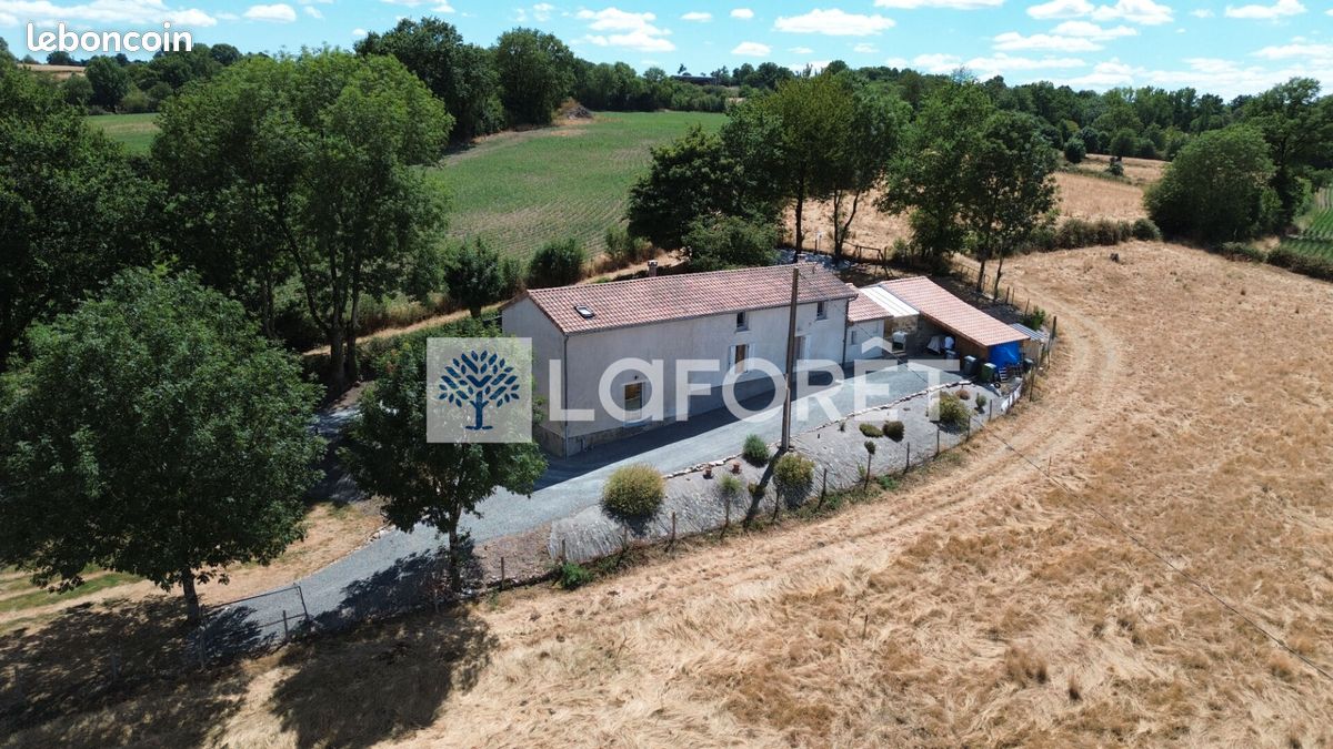 Maison 6 pièces 166 m² · à Parthenay · 166 m² · 232 490 €