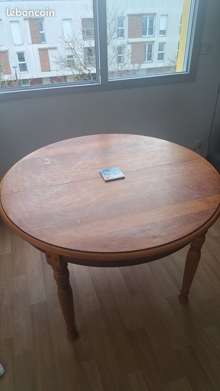 Table à manger ronde en bois massif - Diamètre 115 cm (image 3)