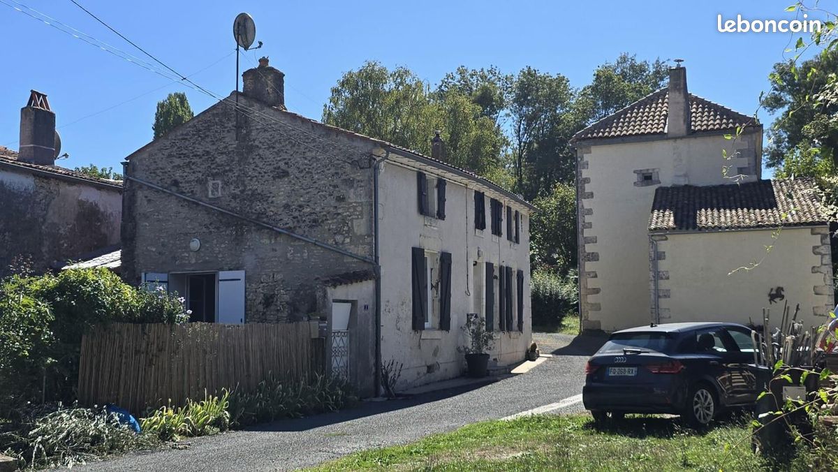 Maison 3 pièces 93 m² · à Saint-Savinien · 93 m² · 113 000 €