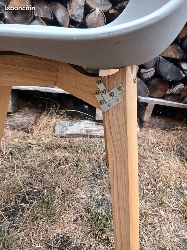 Chaise plastique et bois (image 3)