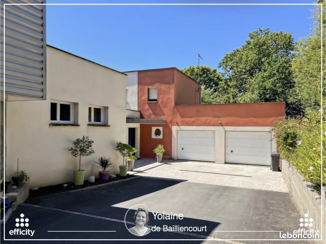 Maison 11 pièces 210 m² · à Vitré · 210 m² · 627 000 €