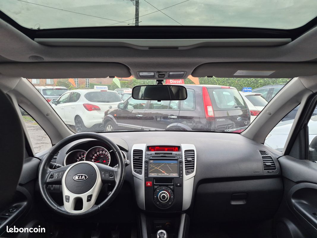 Kia venga Diesel 90ch gps / toit panoramique finition evoque garantie 6 mois (image 10)