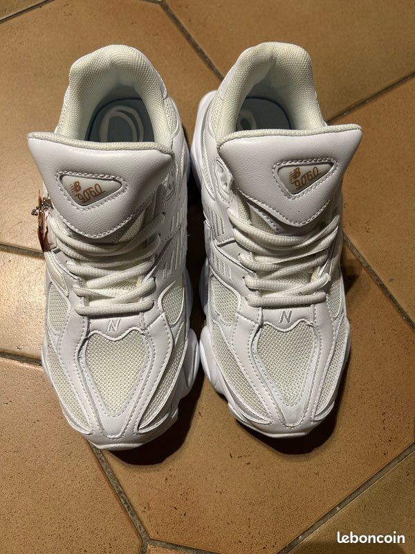 Paire de New balance 9060 triple White (image 3)