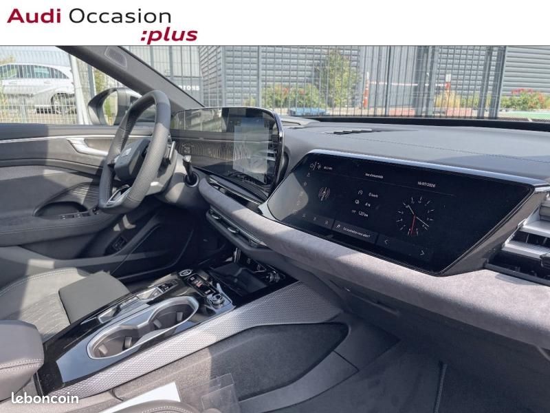 Audi A6 Avant 2.0 TFSI 367ch e-hybrid S line Quattro S tronic 7 (image 17)
