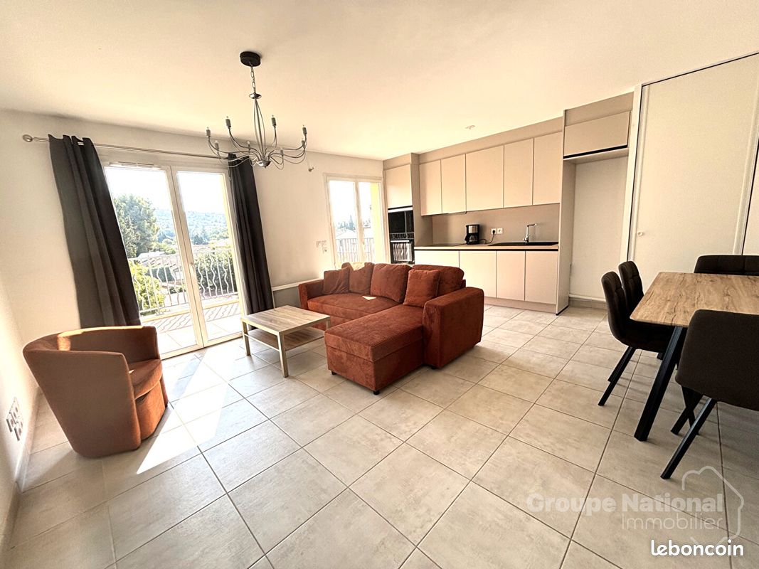 Appartement 3 pièces 67 m² · à Eyguières · 67 m² · 1 196 €/mois
