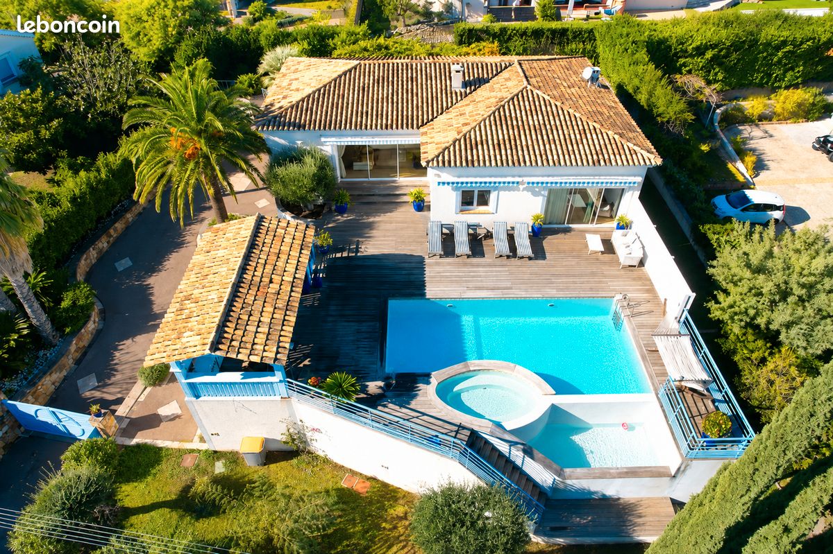 Maison 5 pièces 213 m² · à Fréjus · 213 m² · 1 490 000 €