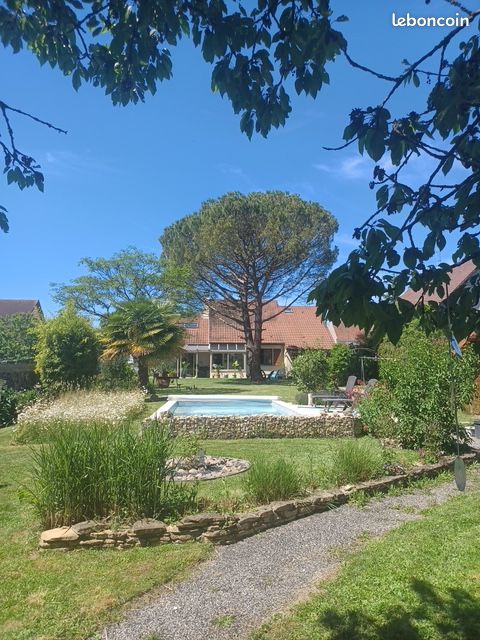 Maison 7 pièces 158 m² · à Cusset · 158 m² · 346 000 €
