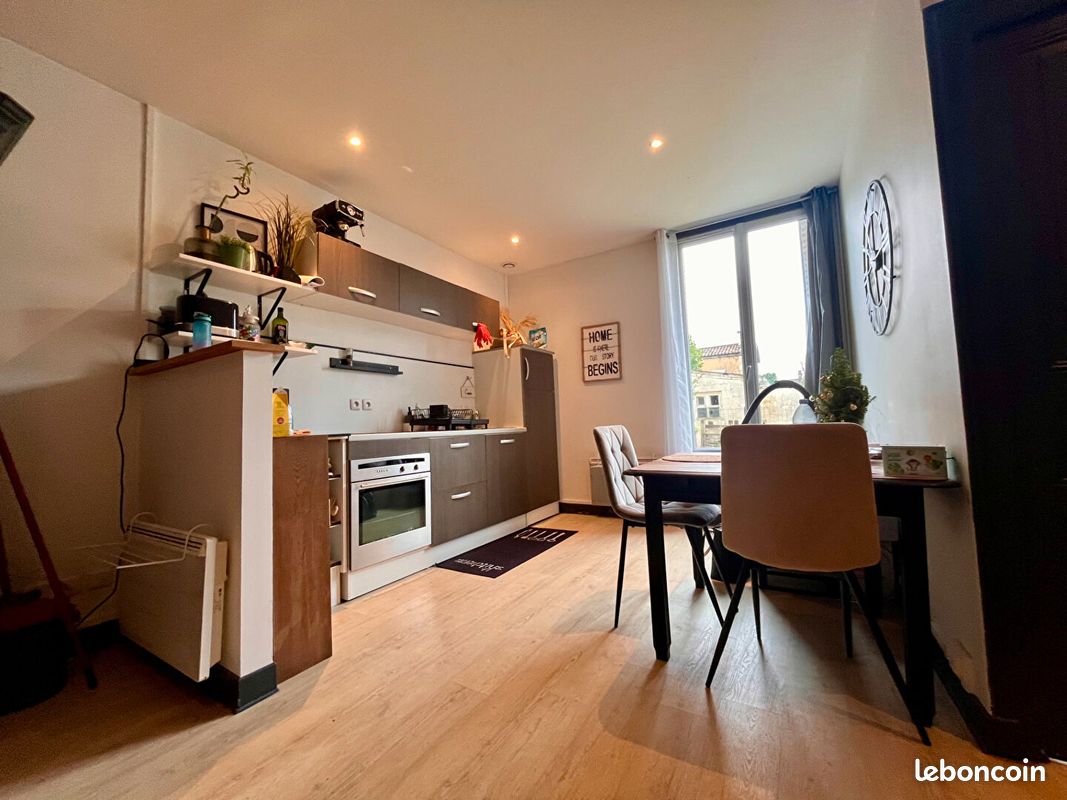 Appartement 1 pièce 27 m² · à Poitiers · 27 m² · 530 €