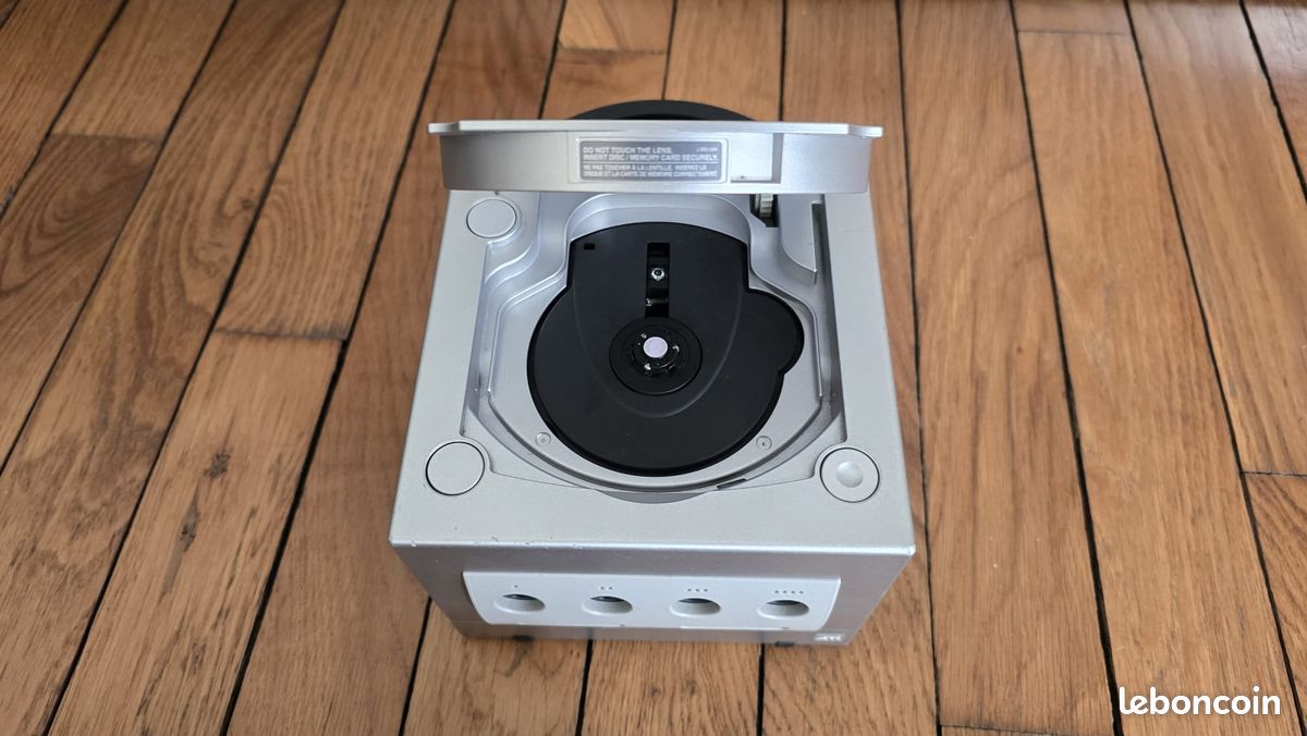 Nintendo GameCube - Pack complet et fonctionnel (image 2)