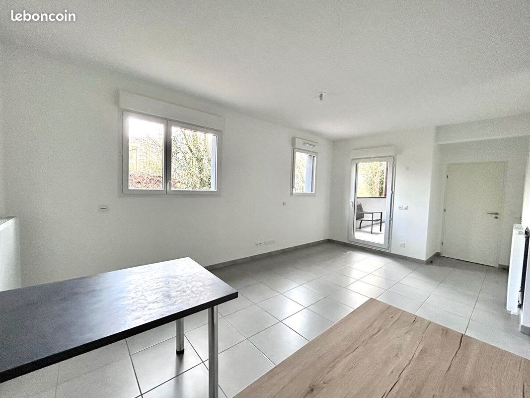 Appartement 2 pièces 46 m² - La Rochelle 17000 (image principale 1)