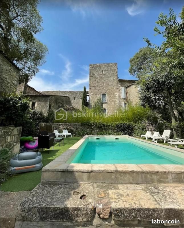 Maison 15 pièces 278 m² · à Goudargues · 278 m² · 695 000 €
