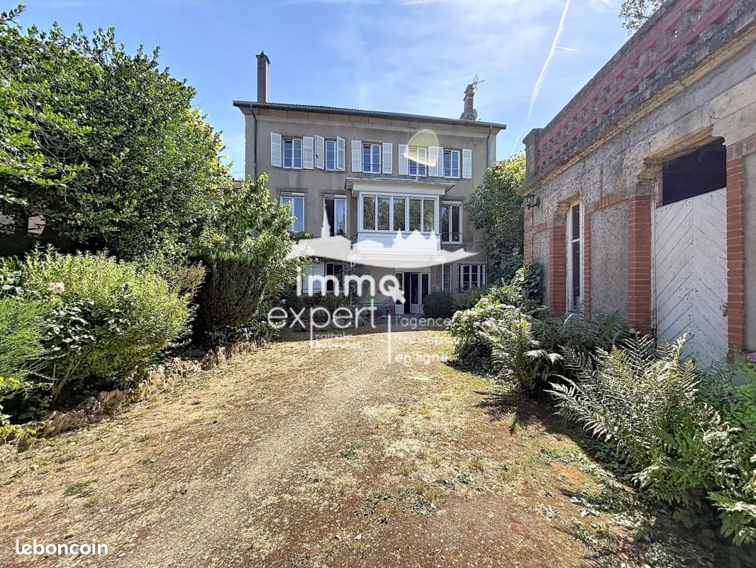 Immeuble 492 m² · à Mirecourt · 492 m² · 275 000 €