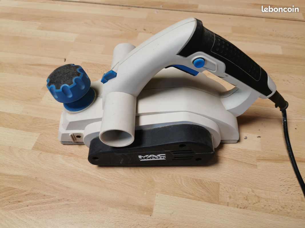 Lot 3 outils filaires Mac Allister : Rabot 900W + Scie sauteuse 600W + Scie circulaire (image 1)