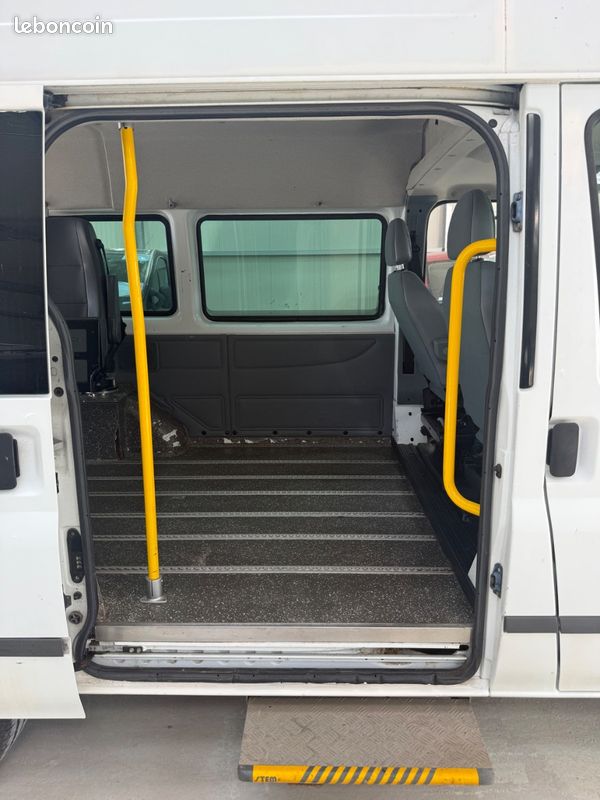 FORD TRANSIT 2.2tdci 85 TPMR tva recuperable personne a mobilité réduite vehicule propre (image 9)