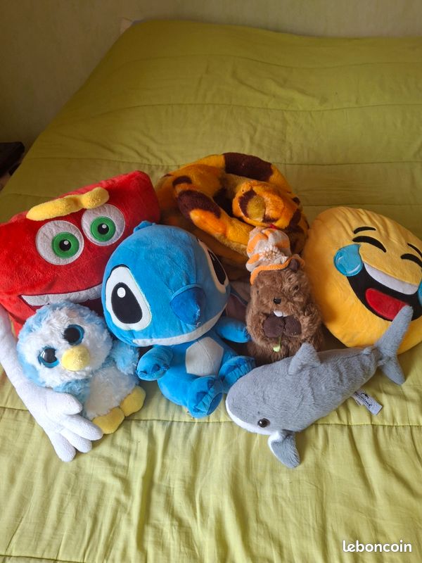 LOT DE 9 figurines en peluche Spy x Family vente qposket personnage