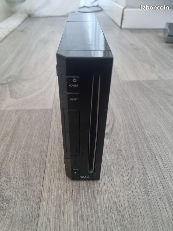 🎮Lot Nintendo Wii complète + 2 manettes + 10 jeux + accessoires (image 5)