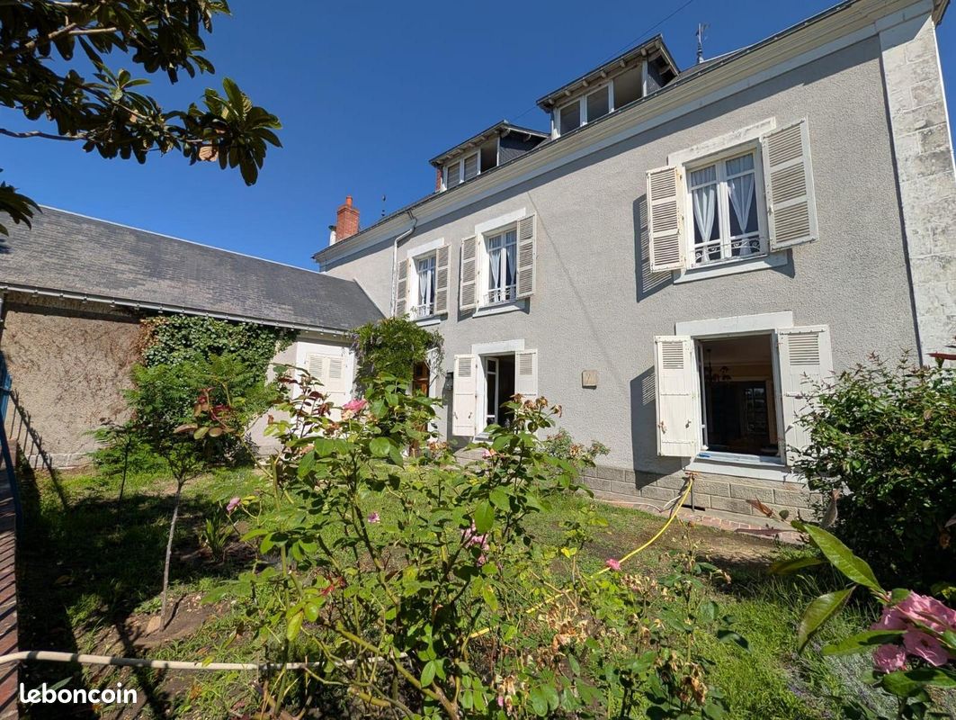 Maison 13 pièces 275 m² · à Mayet · 275 m² · 282 960 €
