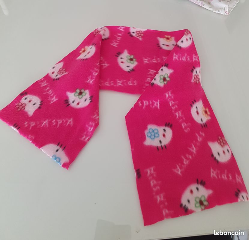 écharpe fuchsia pour enfant (image 1)