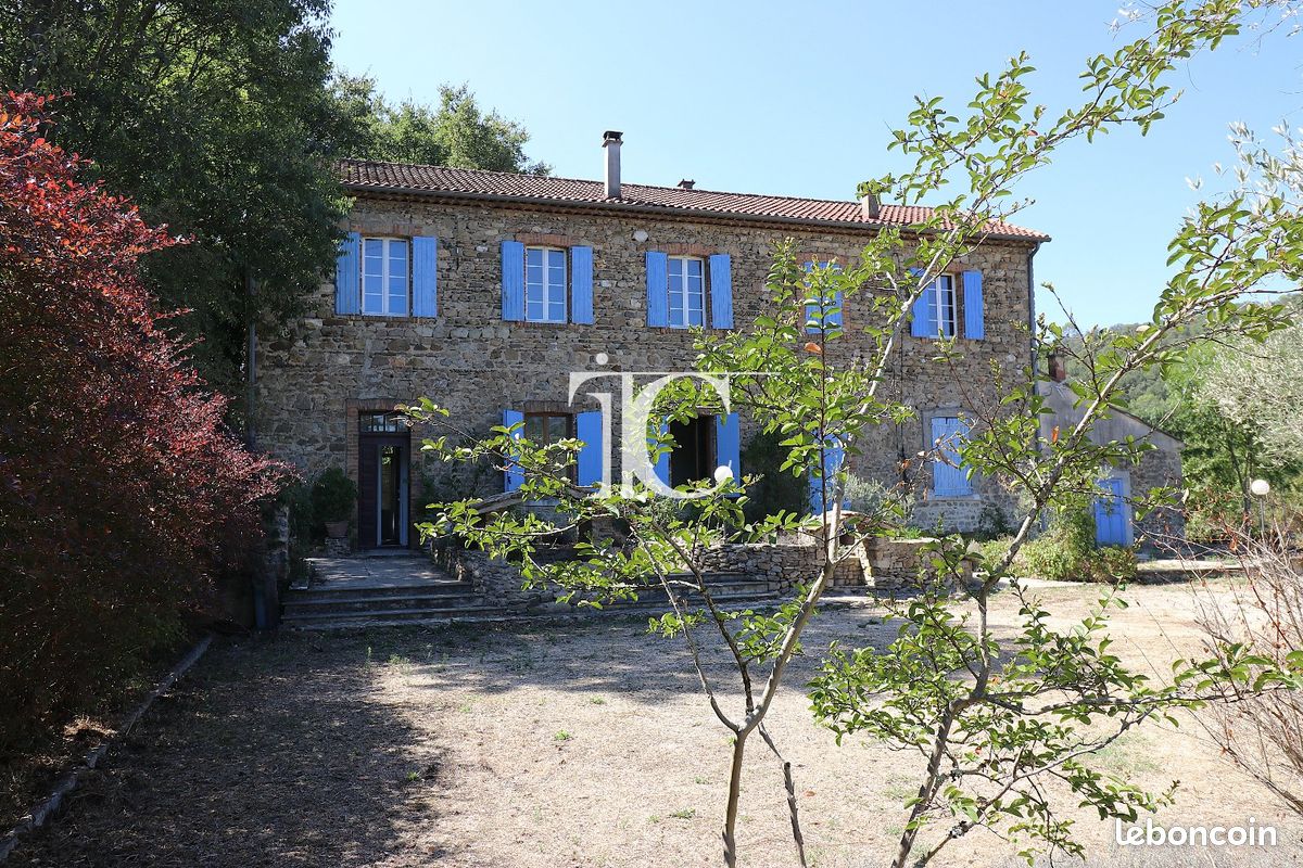 Maison 8 pièces 196 m² · à Saint-Paul-le-Jeune · 196 m² · 285 000 €