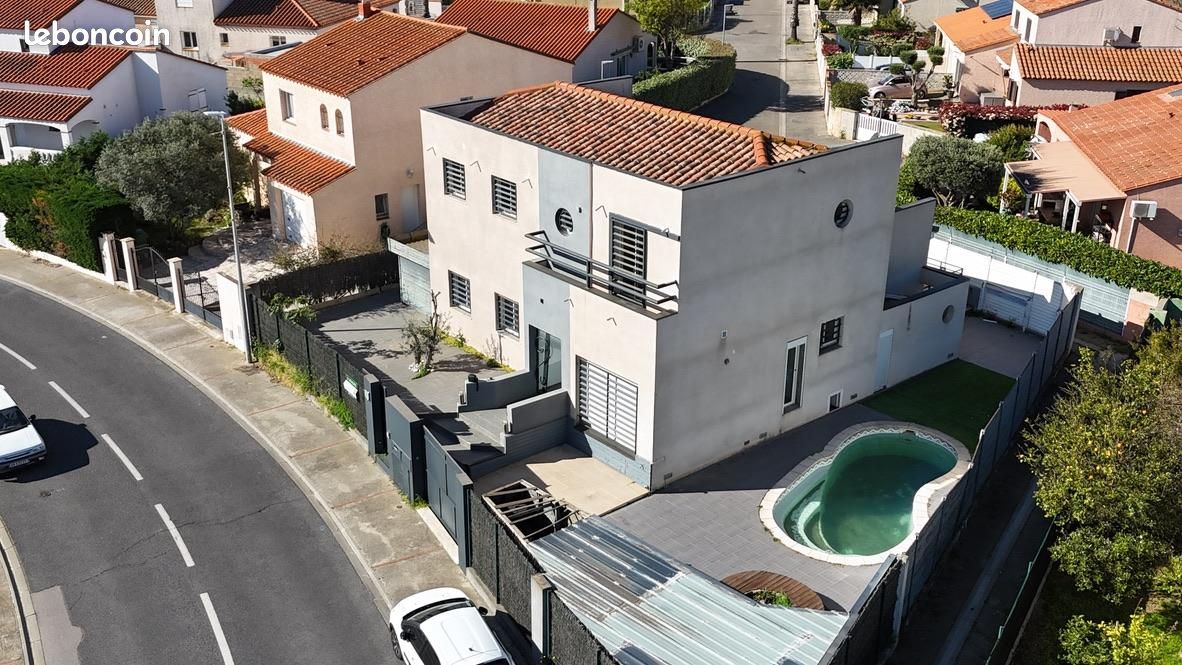 Maison 5 pièces 200 m² · à Saint-Laurent-de-la-Salanque · 200 m² · 328 000 €