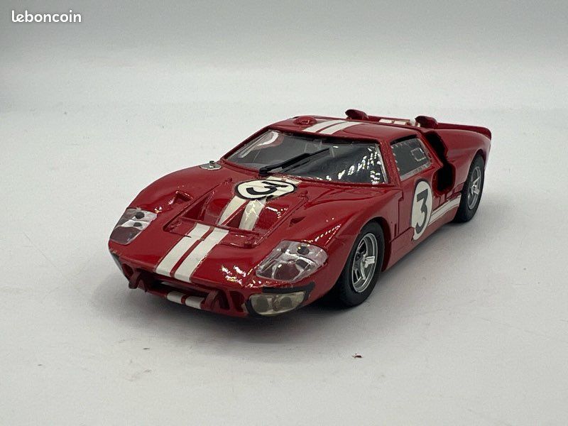 Ford GT40 MKII N°3 Le Mans 1966 Rouge - Miniature Voiture Bang Models 1/43