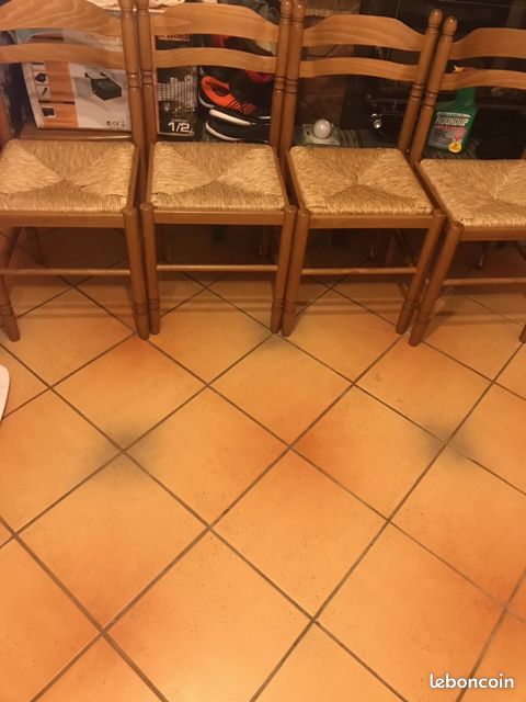Vend 4 chaises (image 1)