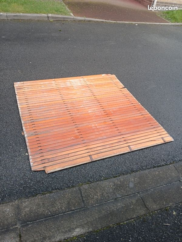 Tablier en bois volet roulant (image 1)