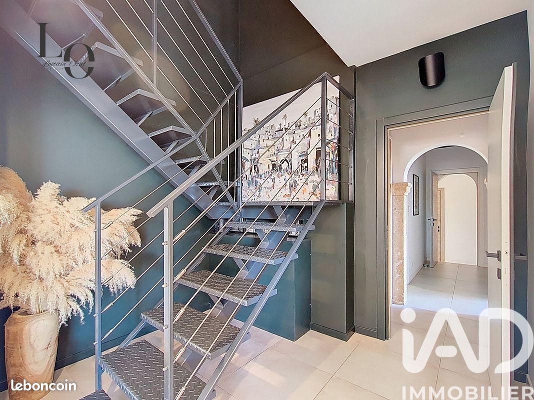 Maison 9 pièces 262 m² · à Éguilles · 262 m² · 1 530 000 €