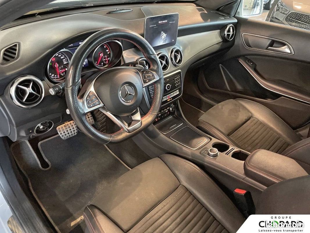 MERCEDES GLA 200 d 7-G DCT Fascination (image 7)