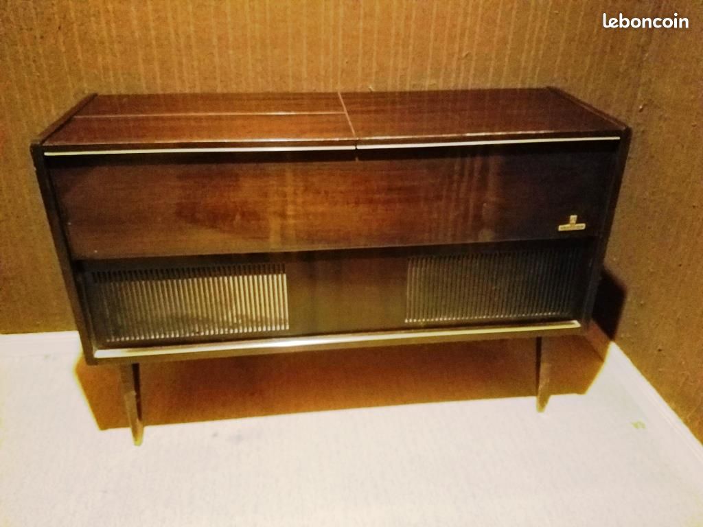 Meuble Radio Grundig À VENDRE! - FR