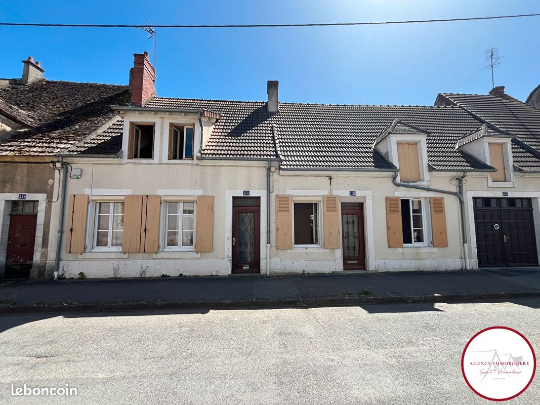 Maison 5 pièces 128 m² · à Saint-Amand-Montrond · 128 m² · 67 000 €