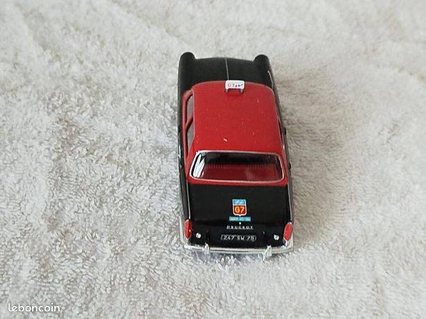 Modèle Réduit Altaya 1/43 Peugeot 404 Taxi De Paris 1962 - Occasion, Bon état Pour Collection