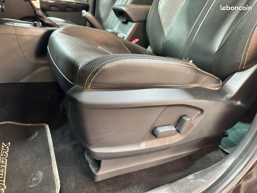 Ford ranger double cabine 2.0 tdci 215ch bva10 wildtrak 4x4 - carplay - attelage - camera de recul (image 24)