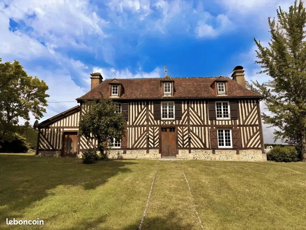 Maison 9 pièces 300 m² · à Livarot-Pays-d'Auge · 300 m² · 480 000 €