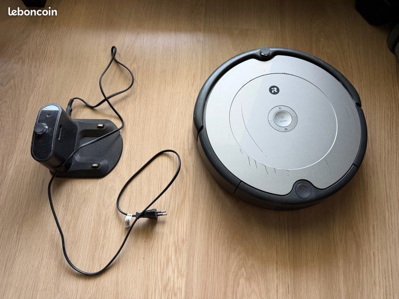 IRobot Roomba 694 – Aspirateur robot connecté Wi-Fi (image 1)