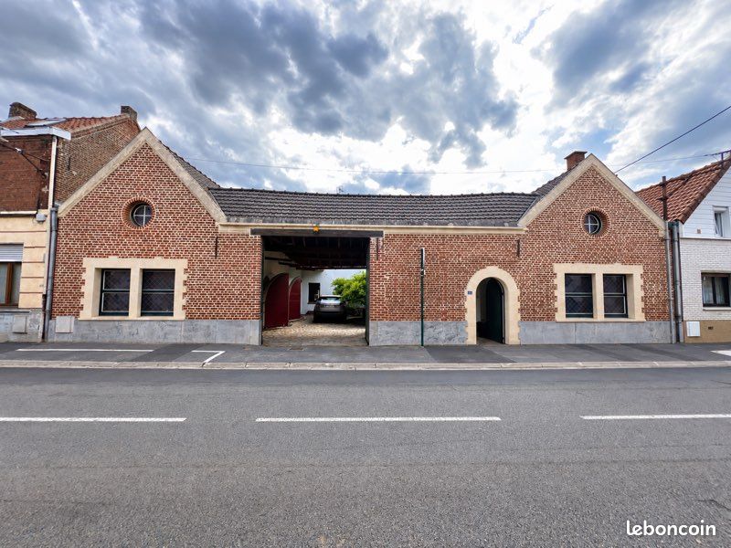 Maison 8 pièces 250 m² · à Bauvin · 250 m² · 520 000 €