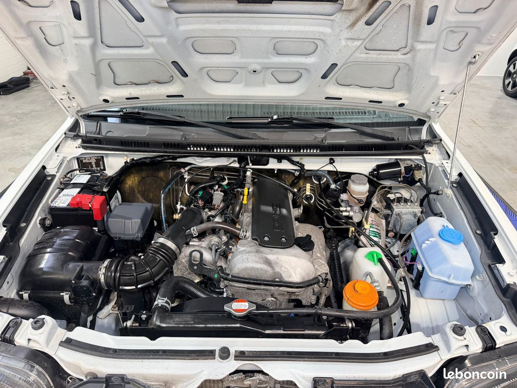 Suzuki jimny 1.3i vvt 85 ch jlx 4 places 4wd / attelage disponible / radio cd / garantie (image 10)